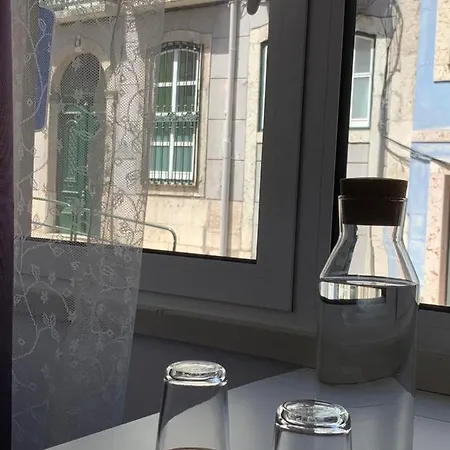 לינה וארוחת בוקר Santo Amaro ליסבון